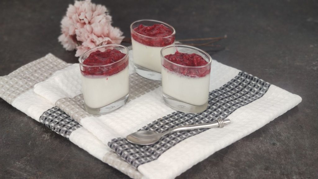 Panna cotta aux fruits rouges