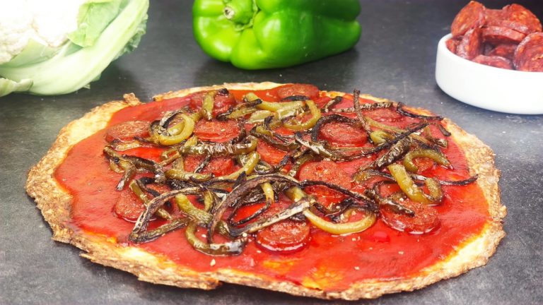Pizza aux chorizos et poivrons